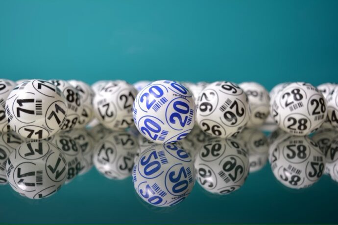 Bolas de bingo (Alejandro Garay Unsplash)